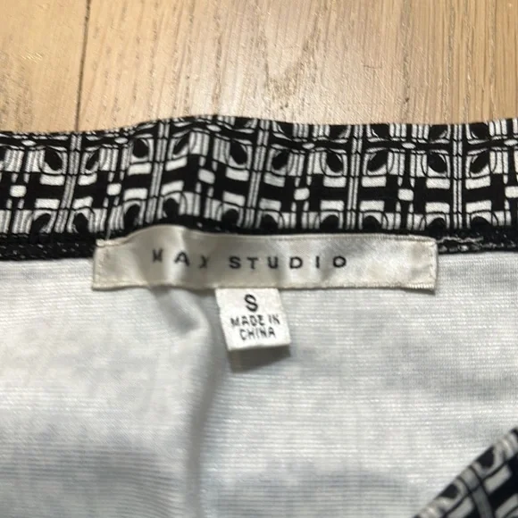 MAX STUDIO | Black & Blue Knee Length Skirt | Size S - Picture 2 of 2